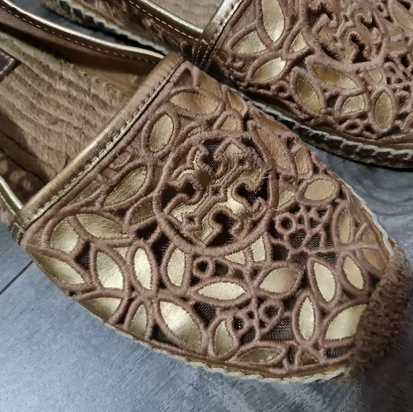 Shoes - Picture 1 of 5